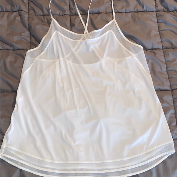 EUC lululemon mix and mesh tank size 12 - Picture 2 of 4